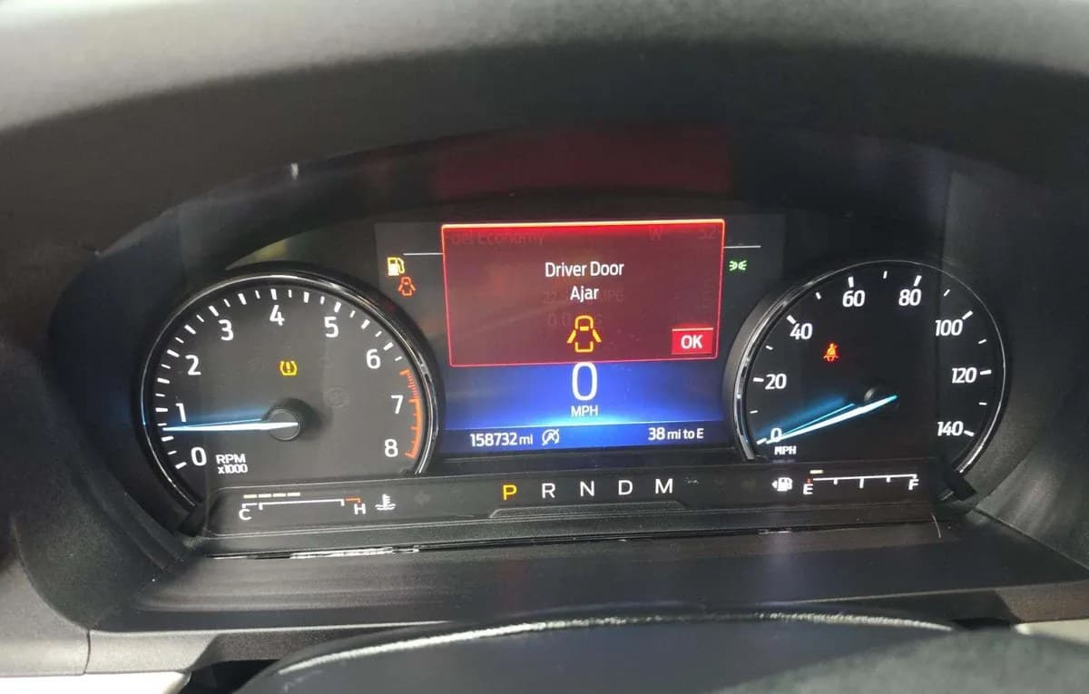 2021 FORD EXPLORER XLT 6