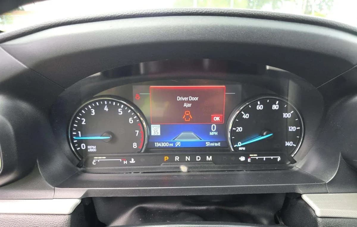 2020 FORD EXPLORER XLT 6