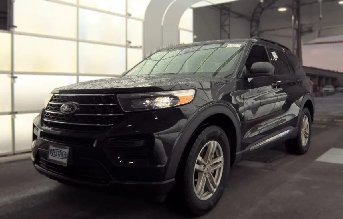 2023 FORD EXPLORER XLT 2