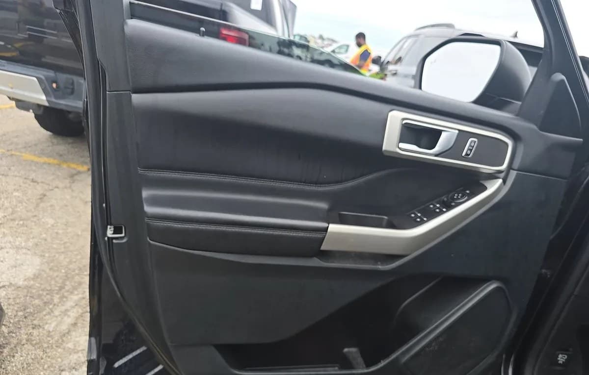 2023 FORD EXPLORER XLT 6