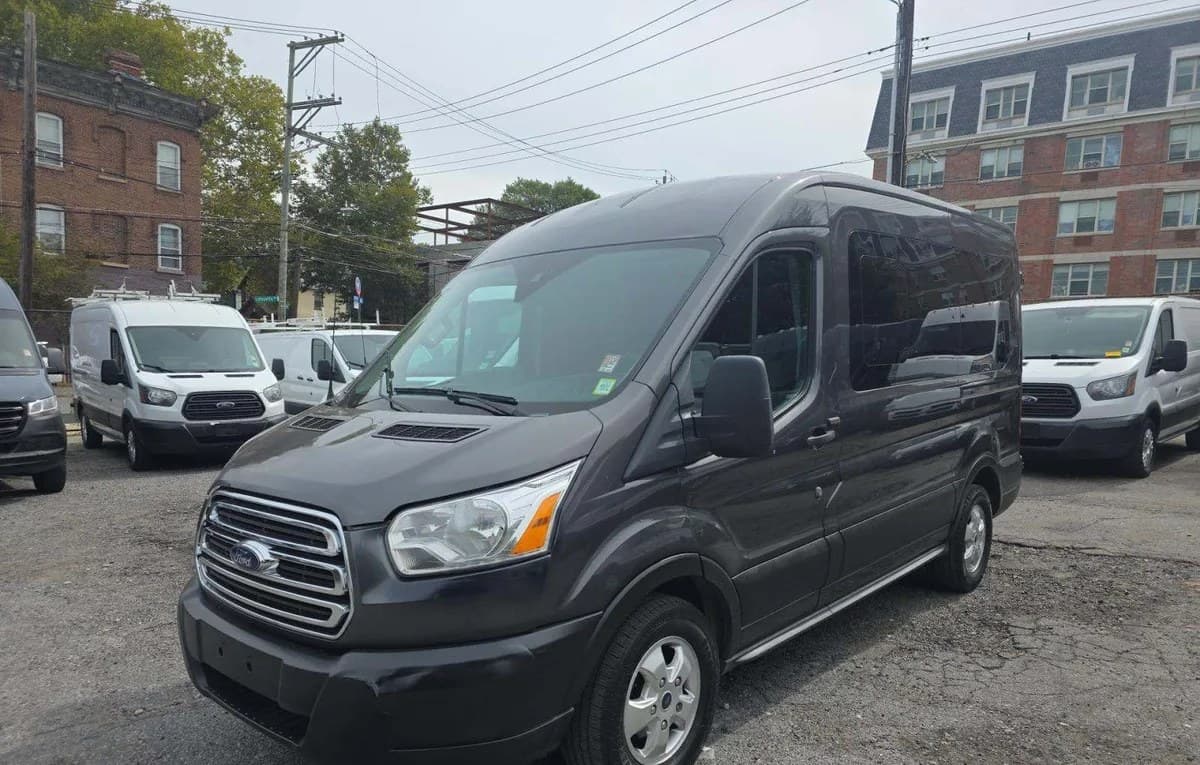 2017 FORD TRANSIT 150 XLT 2
