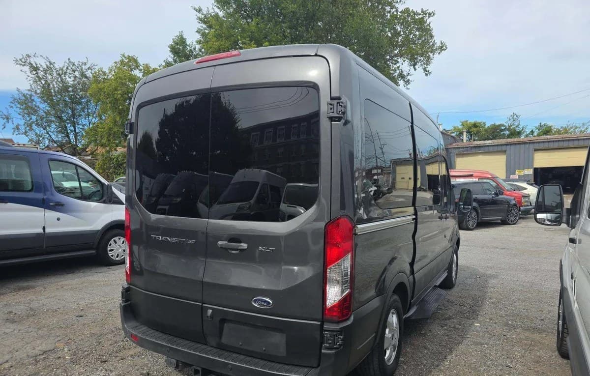 2017 FORD TRANSIT 150 XLT 4