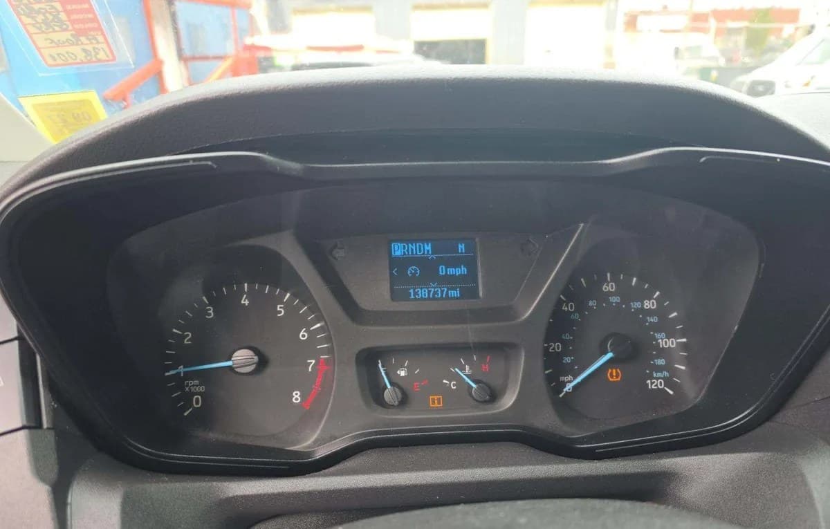 2017 FORD TRANSIT 150 XLT 6