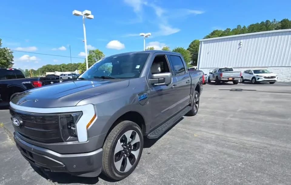 2025 FORD F-150 LIGHTNING PLATINUM CREW CAB SHORT BED