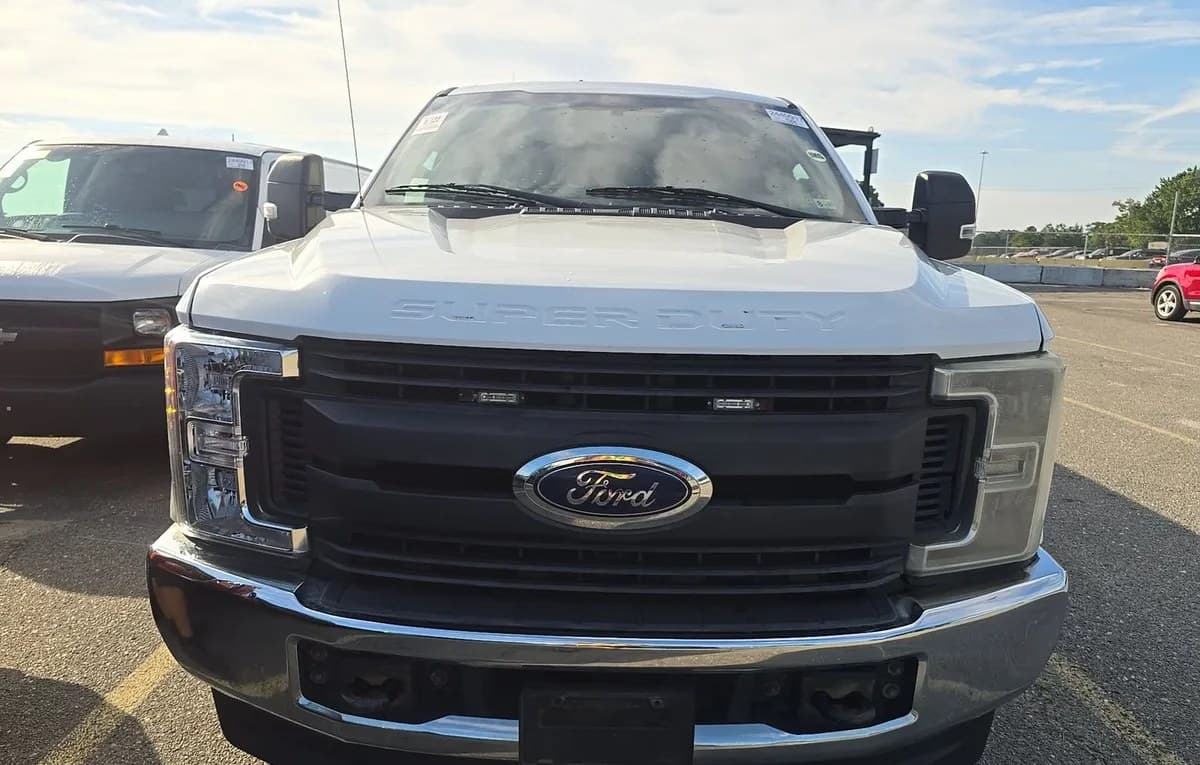 2017 FORD SUPER DUTY F-250 XL CREW CAB MEDIUM BED 3