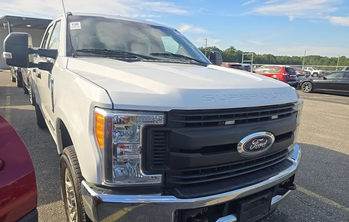 2017 FORD SUPER DUTY F-250 XL CREW CAB MEDIUM BED 4