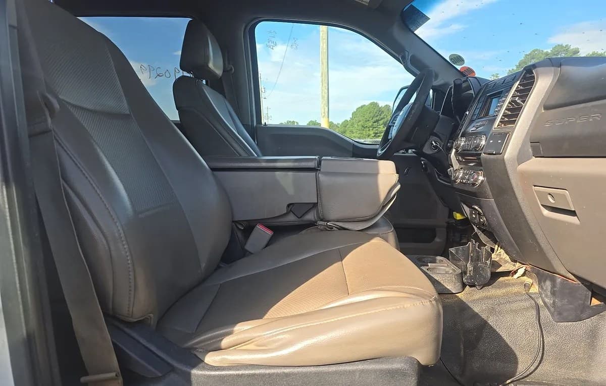 2017 FORD SUPER DUTY F-250 XL CREW CAB MEDIUM BED 5