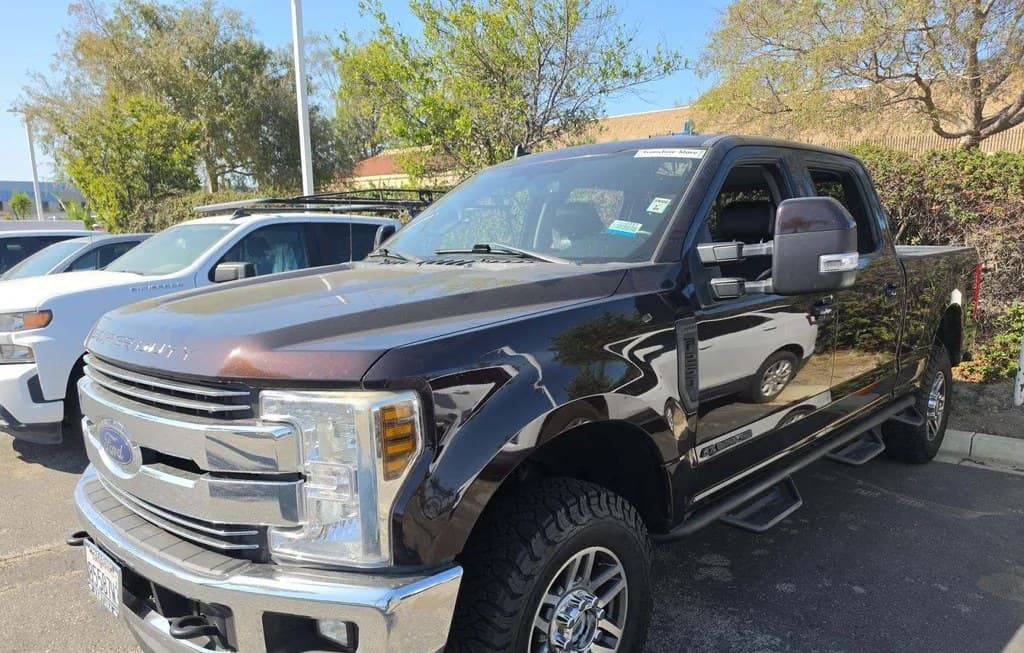 2019 FORD SUPER DUTY F-250 LARIAT CREW CAB MEDIUM BED