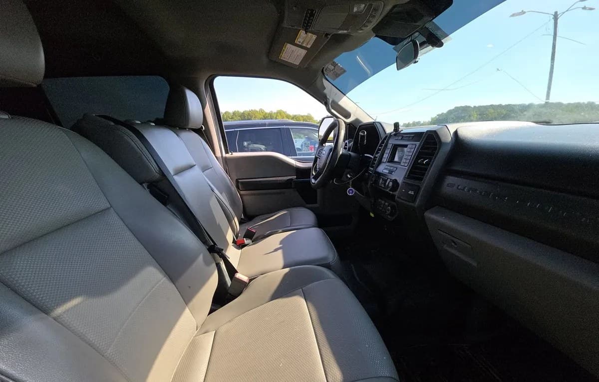 2020 FORD SUPER DUTY F-250 XL CREW CAB MEDIUM BED 5