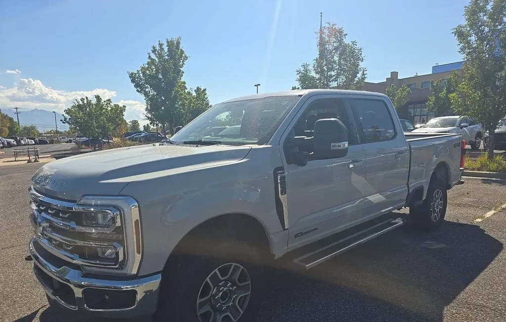 2025 FORD SUPER DUTY F-250 LARIAT CREW CAB MEDIUM BED