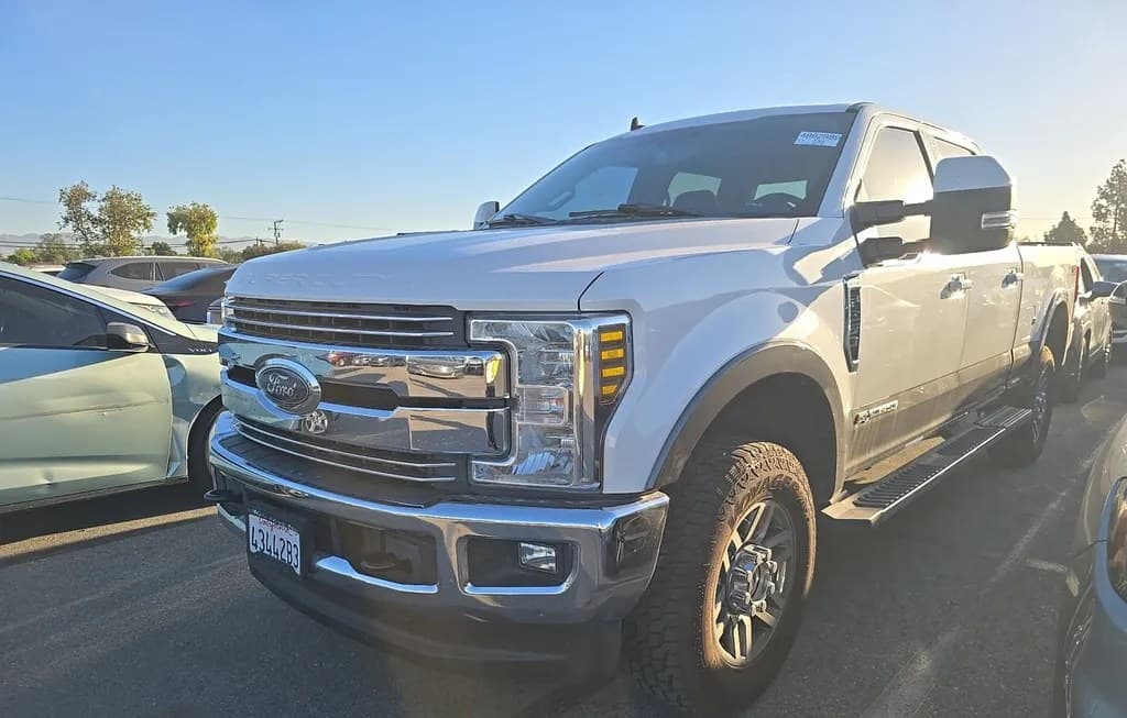 2019 FORD SUPER DUTY F-250 LARIAT CREW CAB MEDIUM BED