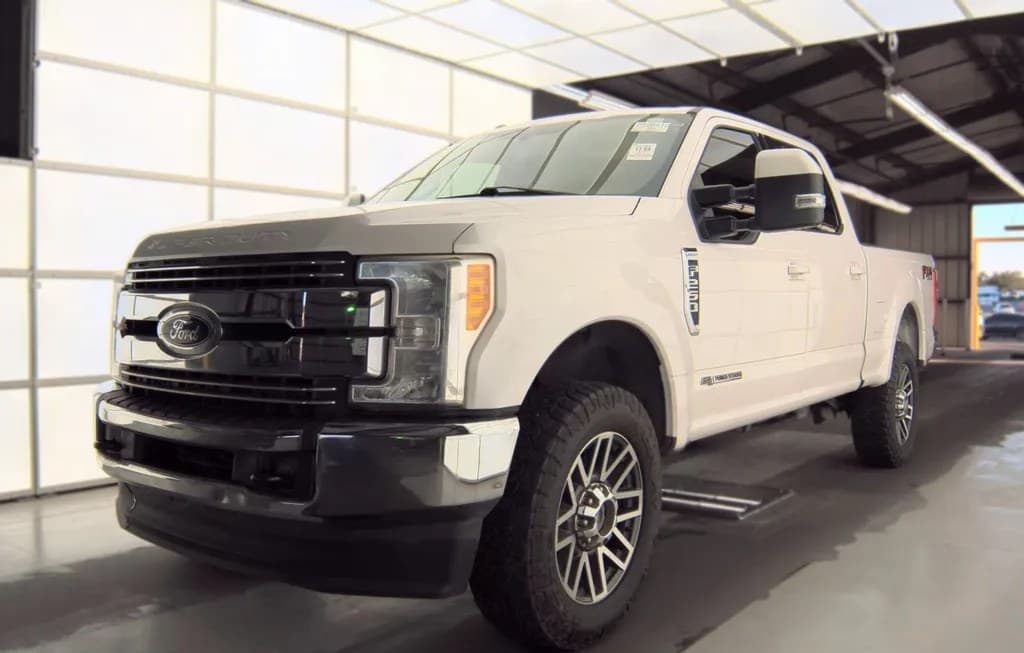 2017 FORD SUPER DUTY F-250 LARIAT CREW CAB MEDIUM BED