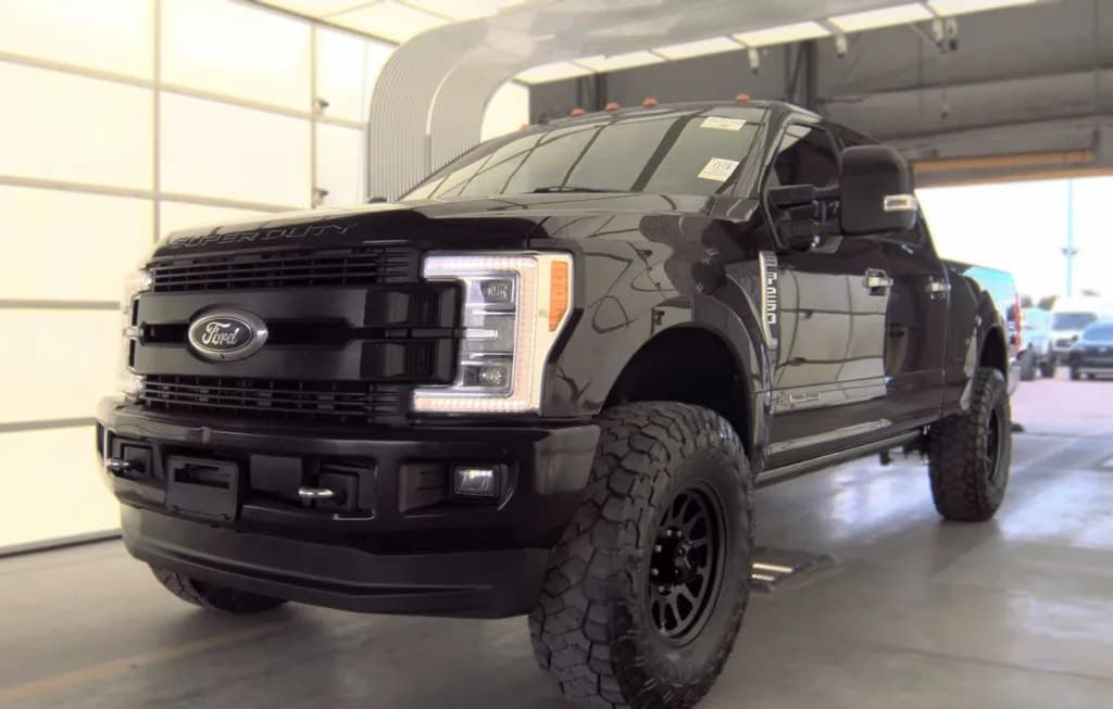 2019 FORD SUPER DUTY F-250 LIMITED CREW CAB MEDIUM BED