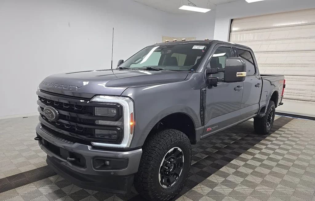 2023 FORD SUPER DUTY F-250 LARIAT CREW CAB MEDIUM BED