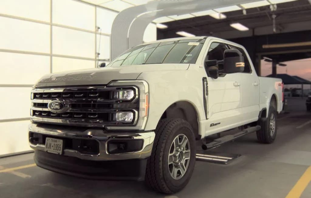 2025 FORD SUPER DUTY F-250 LARIAT CREW CAB MEDIUM BED