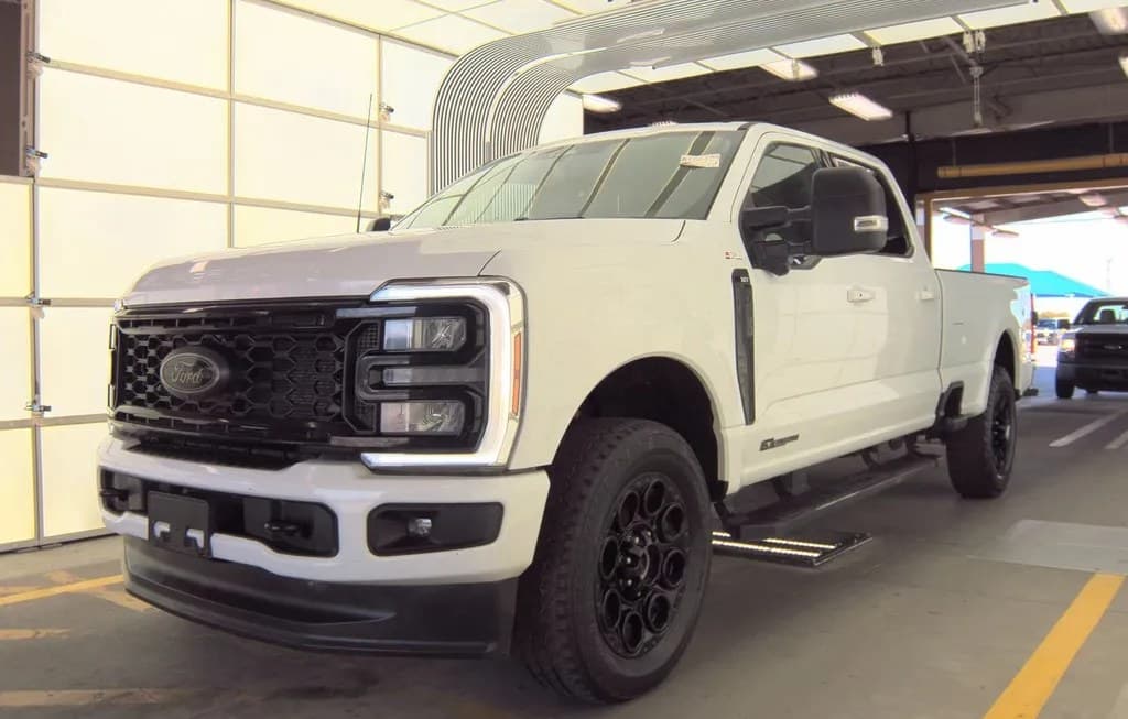 2025 FORD SUPER DUTY F-250 XLT CREW CAB LONG BED