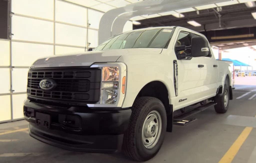 2025 FORD SUPER DUTY F-250 XL CREW CAB MEDIUM BED