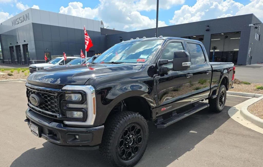 2025 FORD SUPER DUTY F-350 LARIAT CREW CAB MEDIUM BED