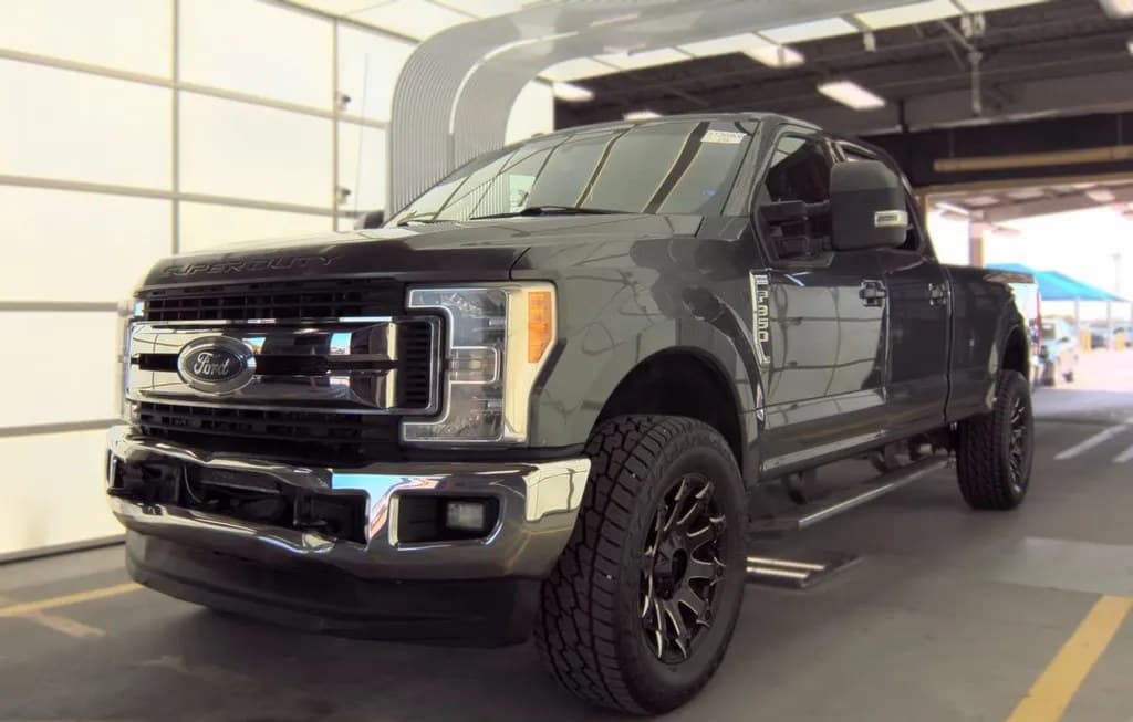 2017 FORD SUPER DUTY F-350 LARIAT CREW CAB LONG BED