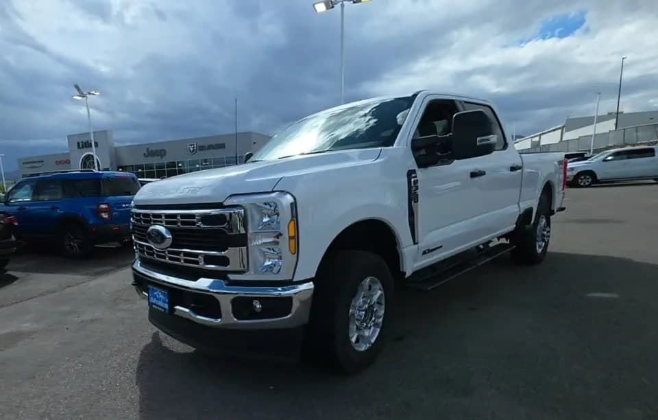 2025 FORD SUPER DUTY F-350 XLT CREW CAB MEDIUM BED