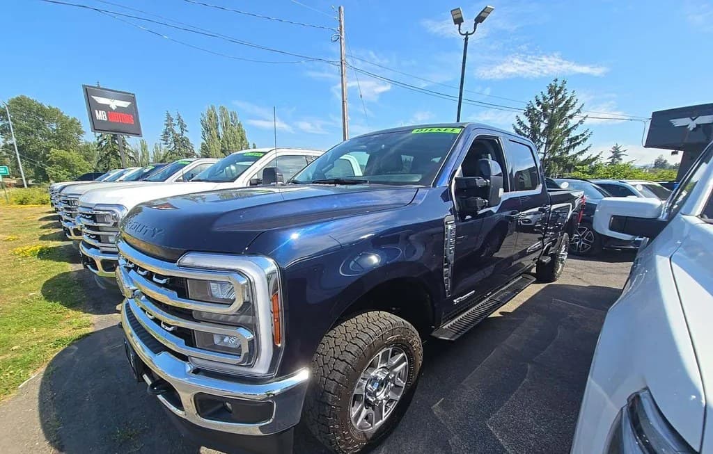 2025 FORD SUPER DUTY F-350 LARIAT CREW CAB LONG BED
