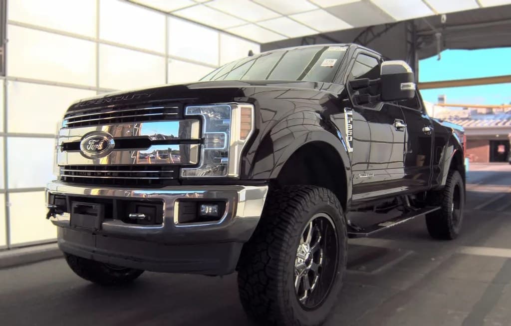2019 FORD SUPER DUTY F-350 LARIAT CREW CAB MEDIUM BED