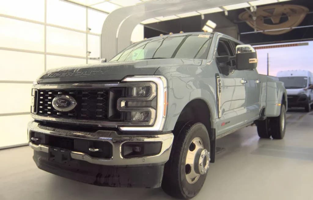 2024 FORD SUPER DUTY F-350 LARIAT CREW CAB LONG BED DRW
