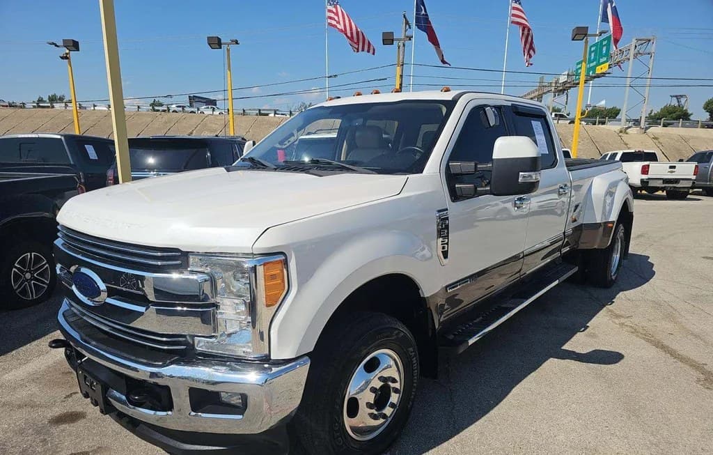 2018 FORD SUPER DUTY F-350 LARIAT CREW CAB LONG BED DRW