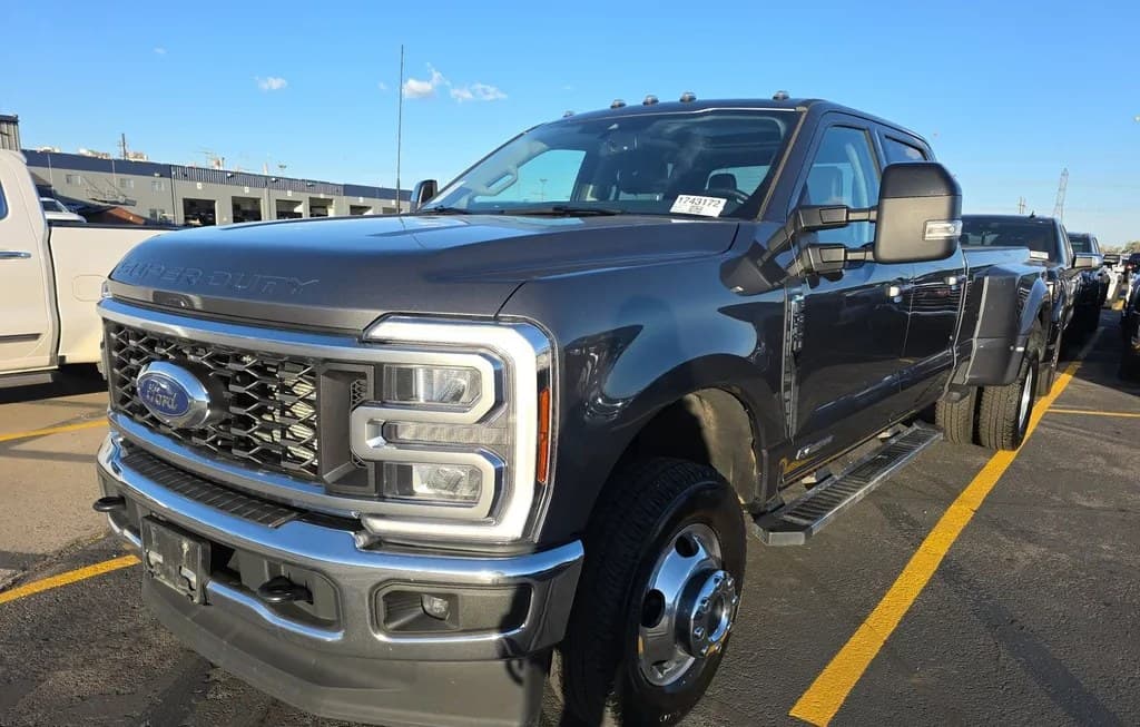 2026 FORD SUPER DUTY F-350 LARIAT CREW CAB LONG BED DRW
