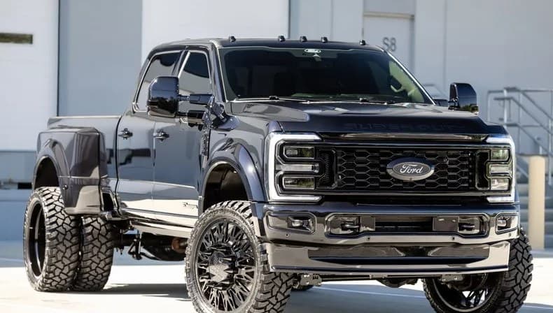2025 FORD SUPER DUTY F-450 PLATINUM CREW CAB LONG BED DRW