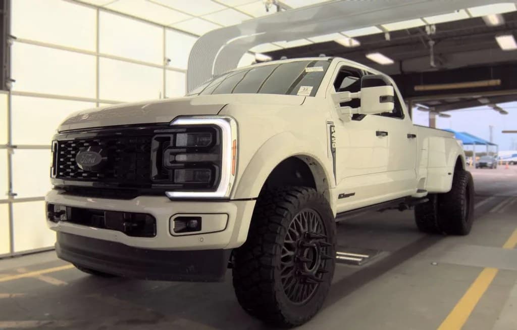 2026 FORD SUPER DUTY F-450 PLATINUM CREW CAB LONG BED DRW