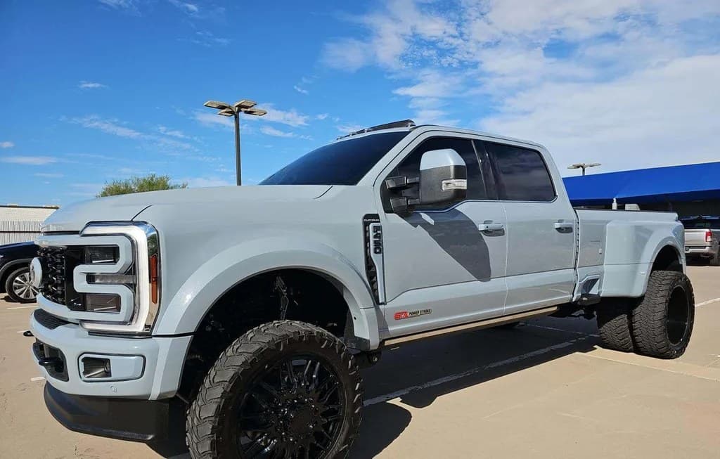 2025 FORD SUPER DUTY F-450 PLATINUM CREW CAB LONG BED DRW
