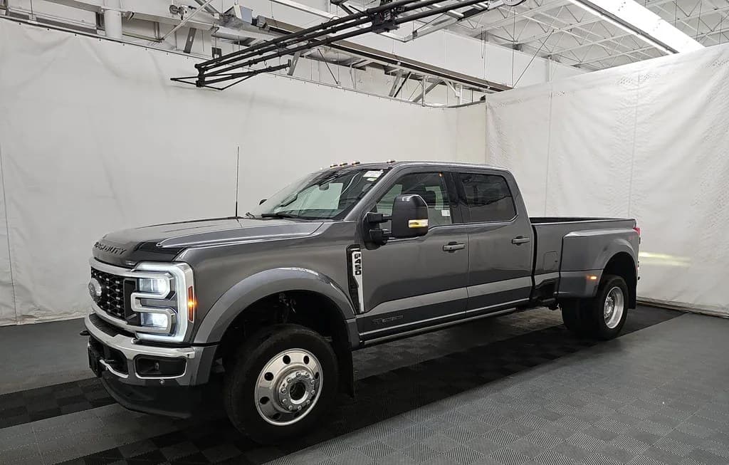 2025 FORD SUPER DUTY F-450 LARIAT CREW CAB LONG BED DRW