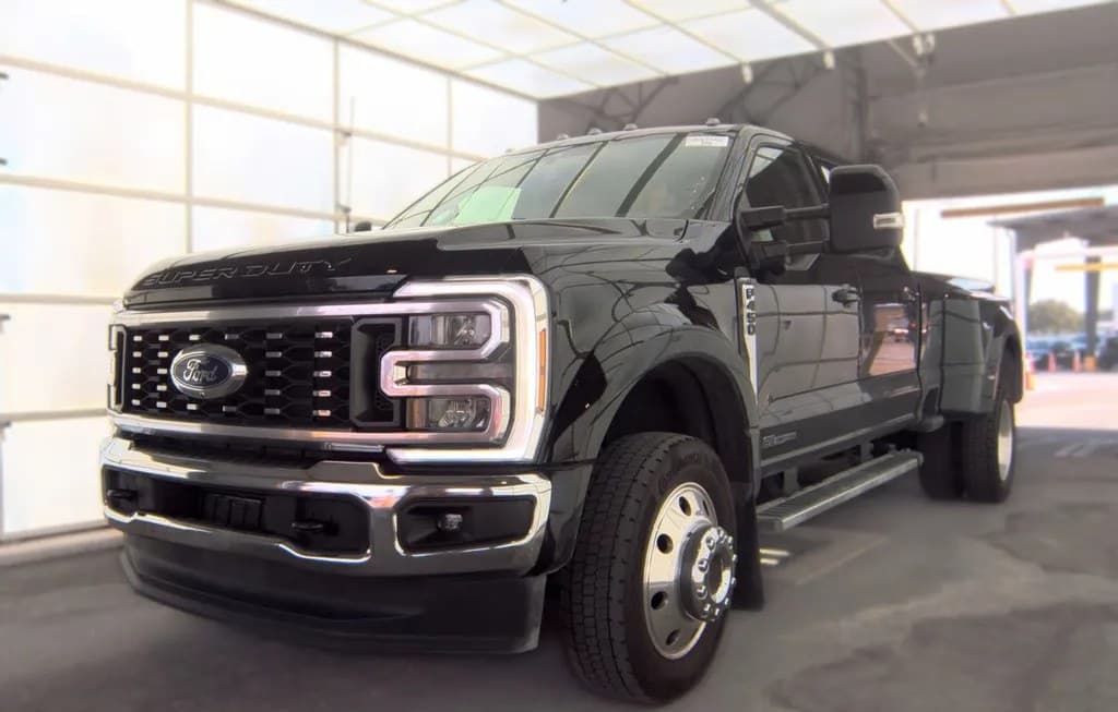 2025 FORD SUPER DUTY F-450 LARIAT CREW CAB LONG BED DRW