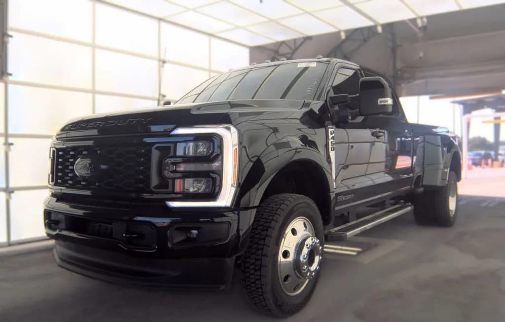 2025 FORD SUPER DUTY F-450 LARIAT CREW CAB LONG BED DRW