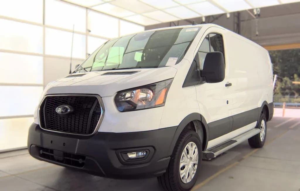 2025 FORD TRANSIT 250 CARGO VAN LOW ROOF 130.0" WB