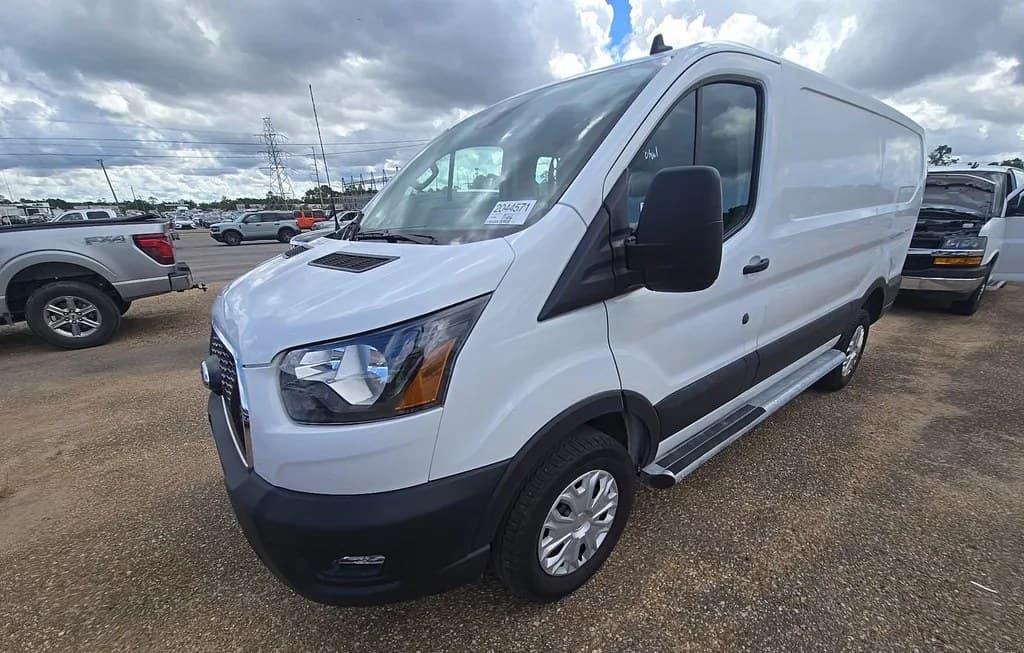 2025 FORD TRANSIT 250 CARGO VAN LOW ROOF 130.0" WB