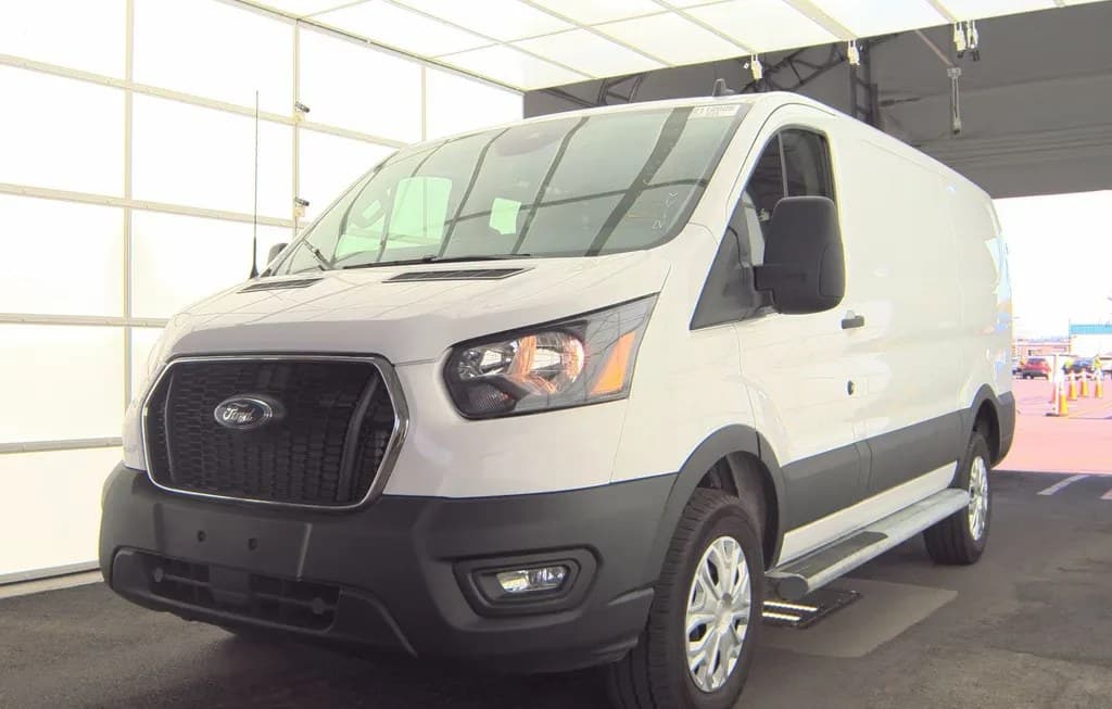 2025 FORD TRANSIT 250 CARGO VAN LOW ROOF 130.0" WB