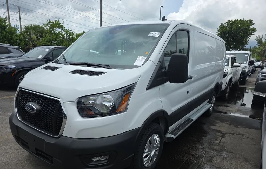 2025 FORD TRANSIT 250 CARGO VAN LOW ROOF 130.0" WB