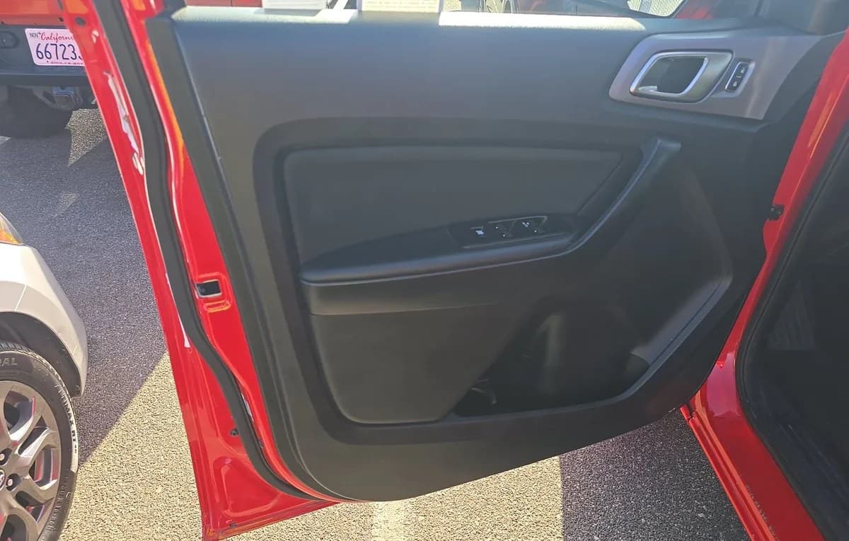 2020 FORD RANGER XLT CREW CAB MEDIUM BED 6