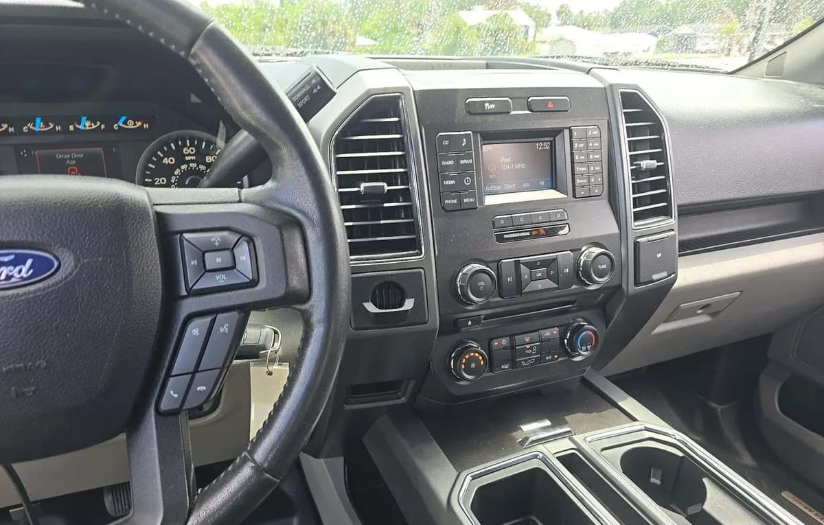 2017 FORD F-150 XLT CREW CAB SHORT BED 7