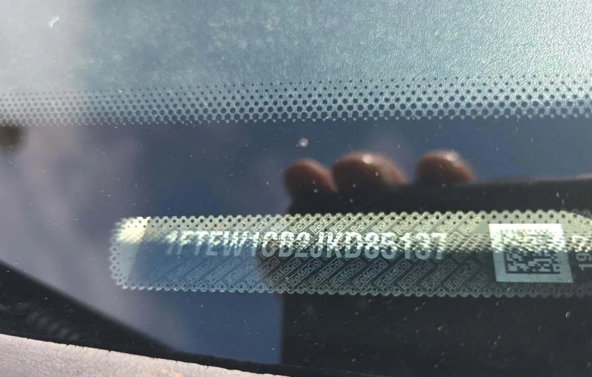 2018 FORD F-150 XLT CREW CAB SHORT BED 3