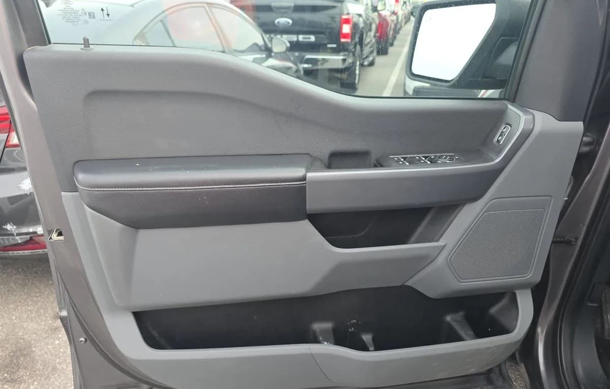 2021 FORD F-150 XLT CREW CAB MEDIUM BED 6