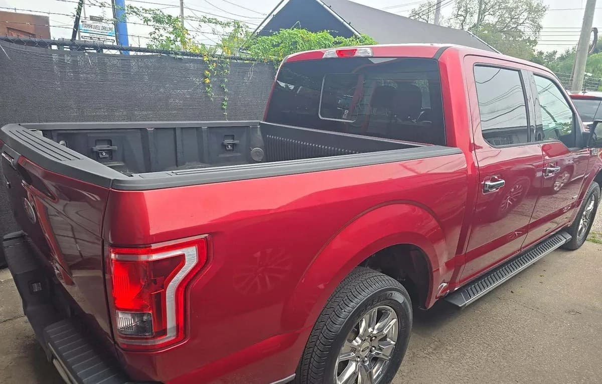 2017 FORD F-150 XLT CREW CAB SHORT BED 4