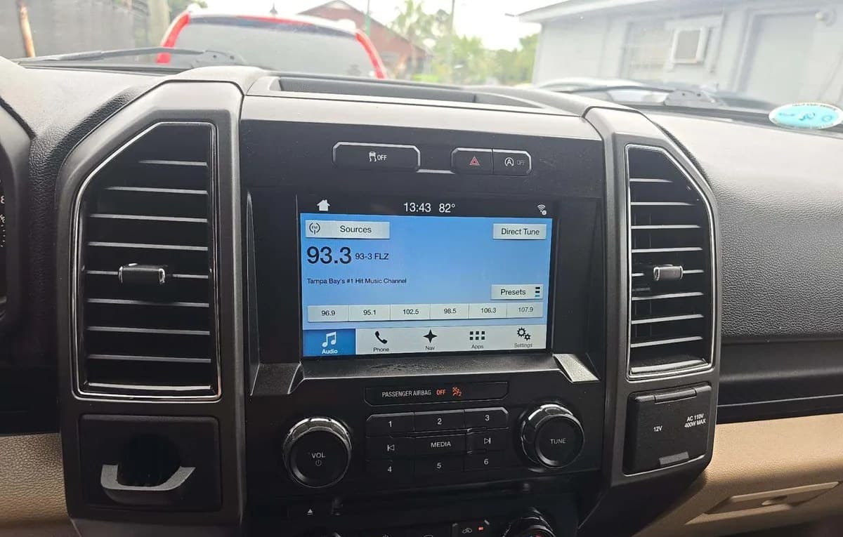 2017 FORD F-150 XLT CREW CAB SHORT BED 7