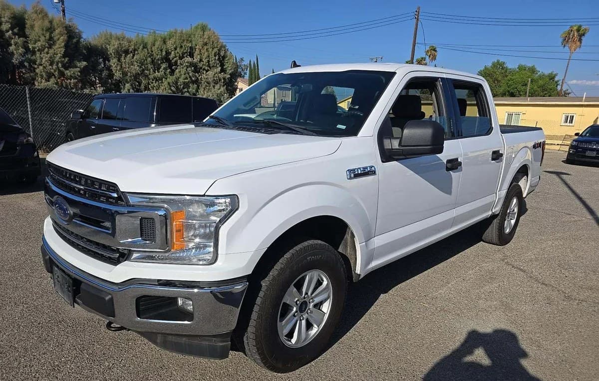 2020 FORD F-150 XLT CREW CAB SHORT BED 2
