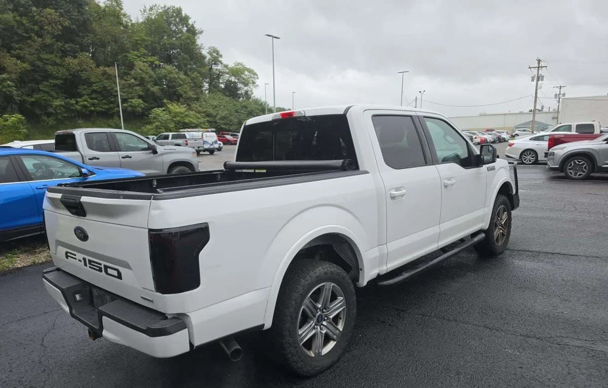 2019 FORD F-150 XLT CREW CAB SHORT BED 4