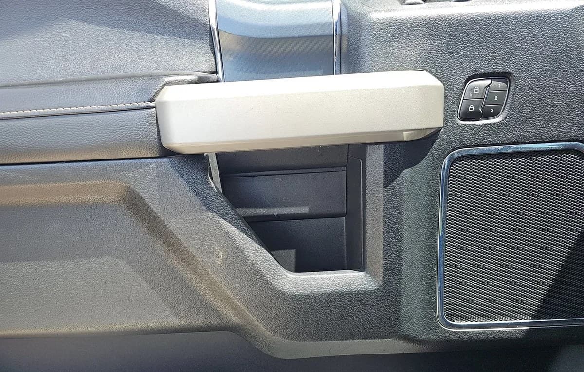 2019 FORD F-150 LARIAT CREW CAB SHORT BED 6
