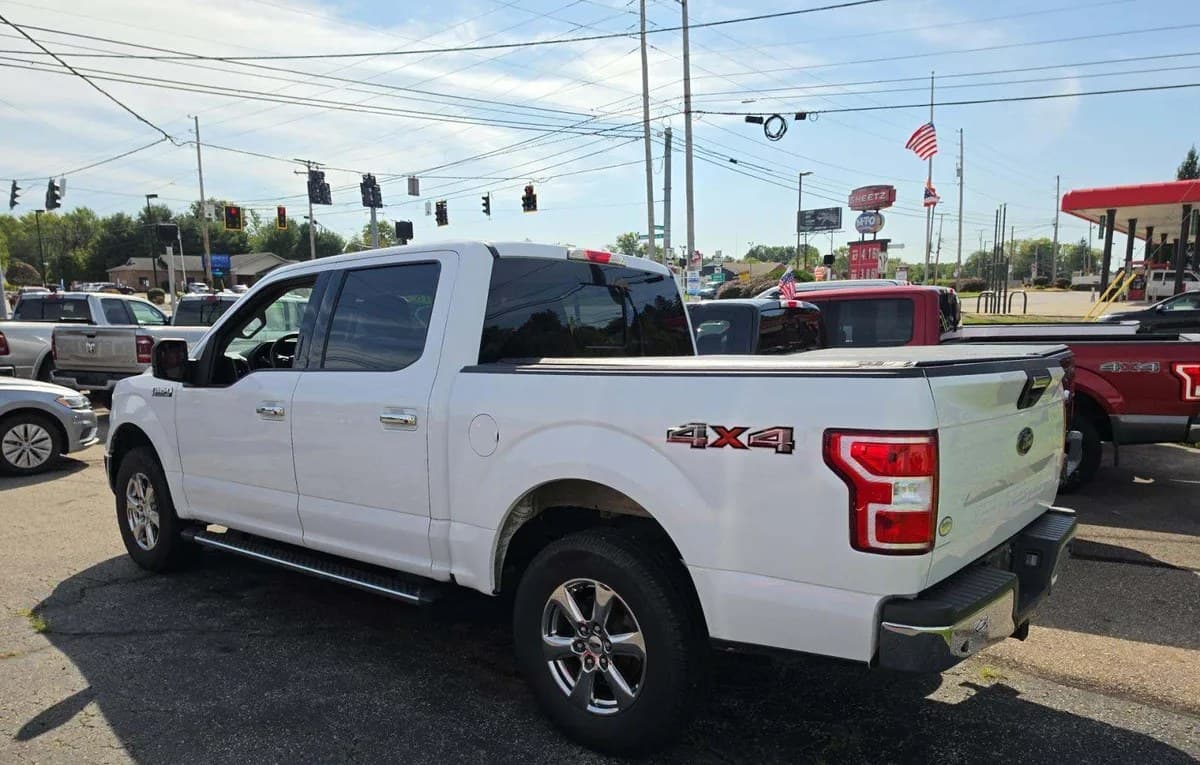 2018 FORD F-150 XLT CREW CAB SHORT BED 3
