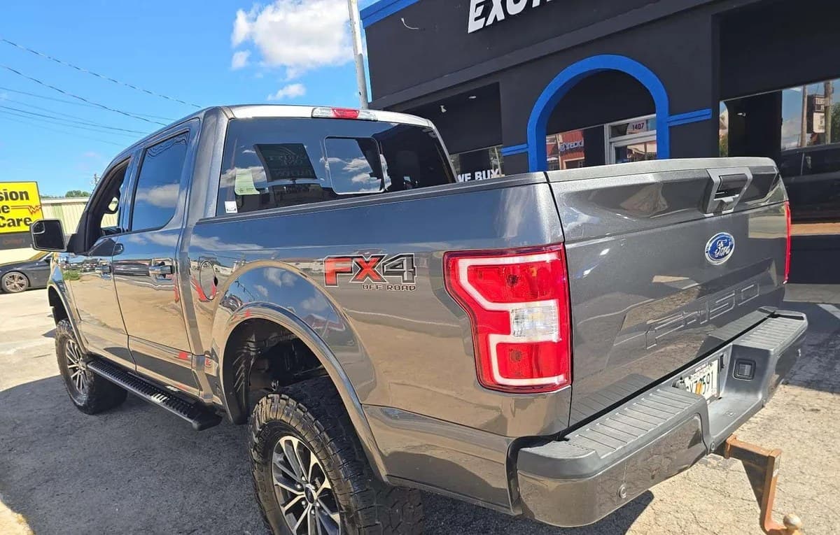 2018 FORD F-150 XLT CREW CAB SHORT BED 3